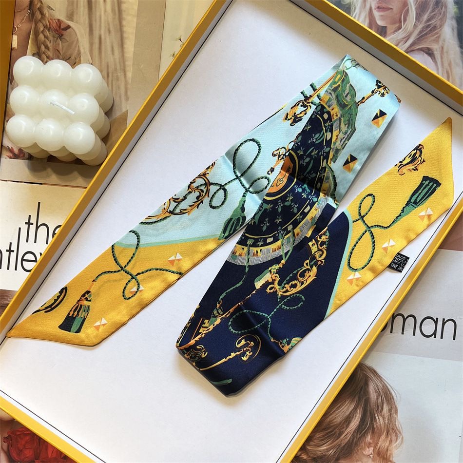 Print Scarf Four Seasons Prese - огляд і ціна Women'S Accessories For Neck