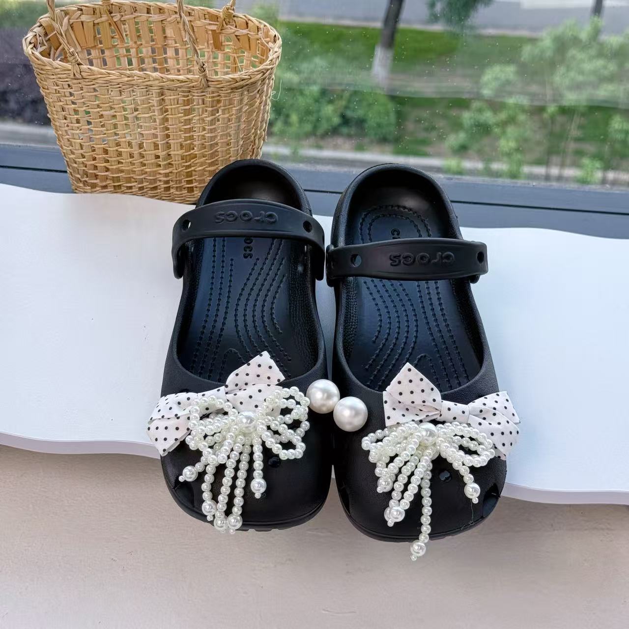 Original Shoe Charms Set Women - огляд і ціна Women Accessories Pack